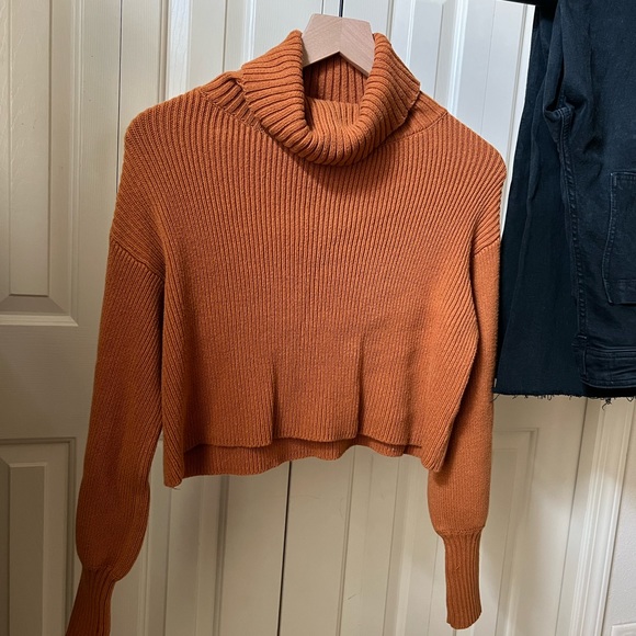 🍁 Fall Style Bundle 🍁 Jeans, Sweater & Sneaker Bundle, perfect for the season! - Picture 8 of 16